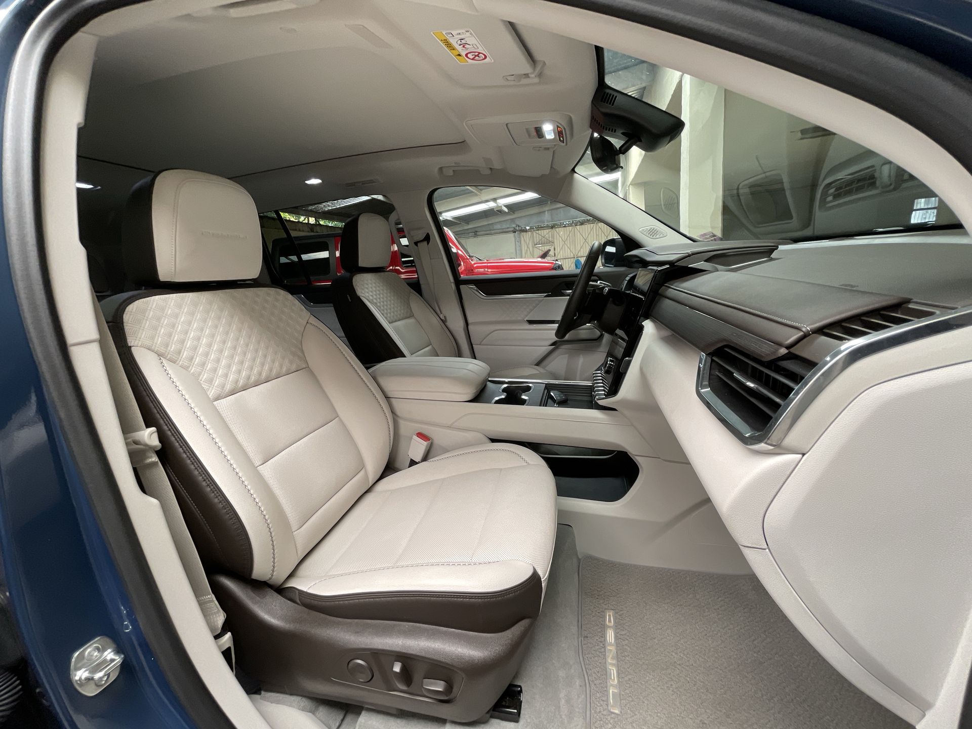 2024 GMC ACADIA DENALI G