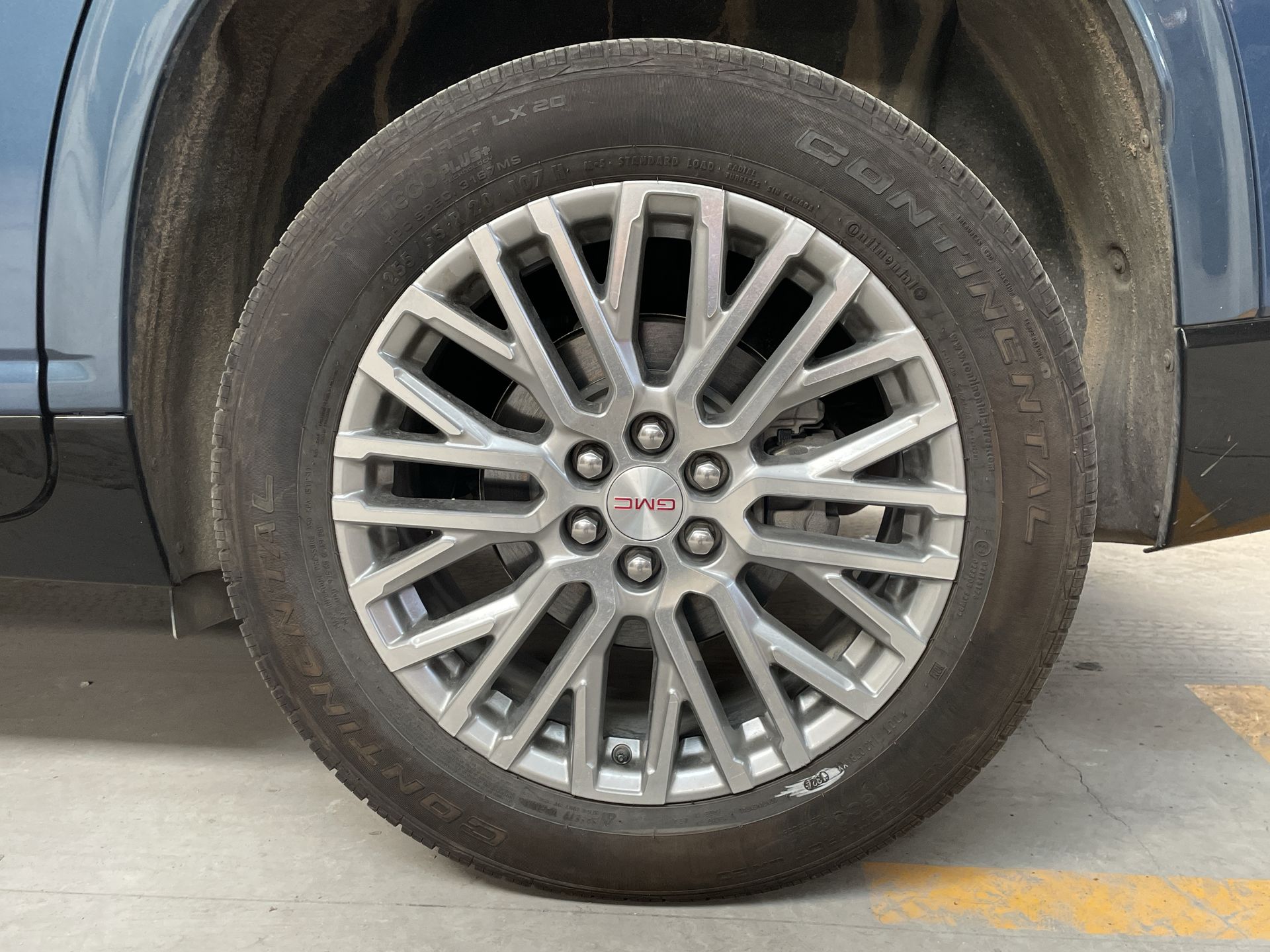 2024 GMC ACADIA DENALI G