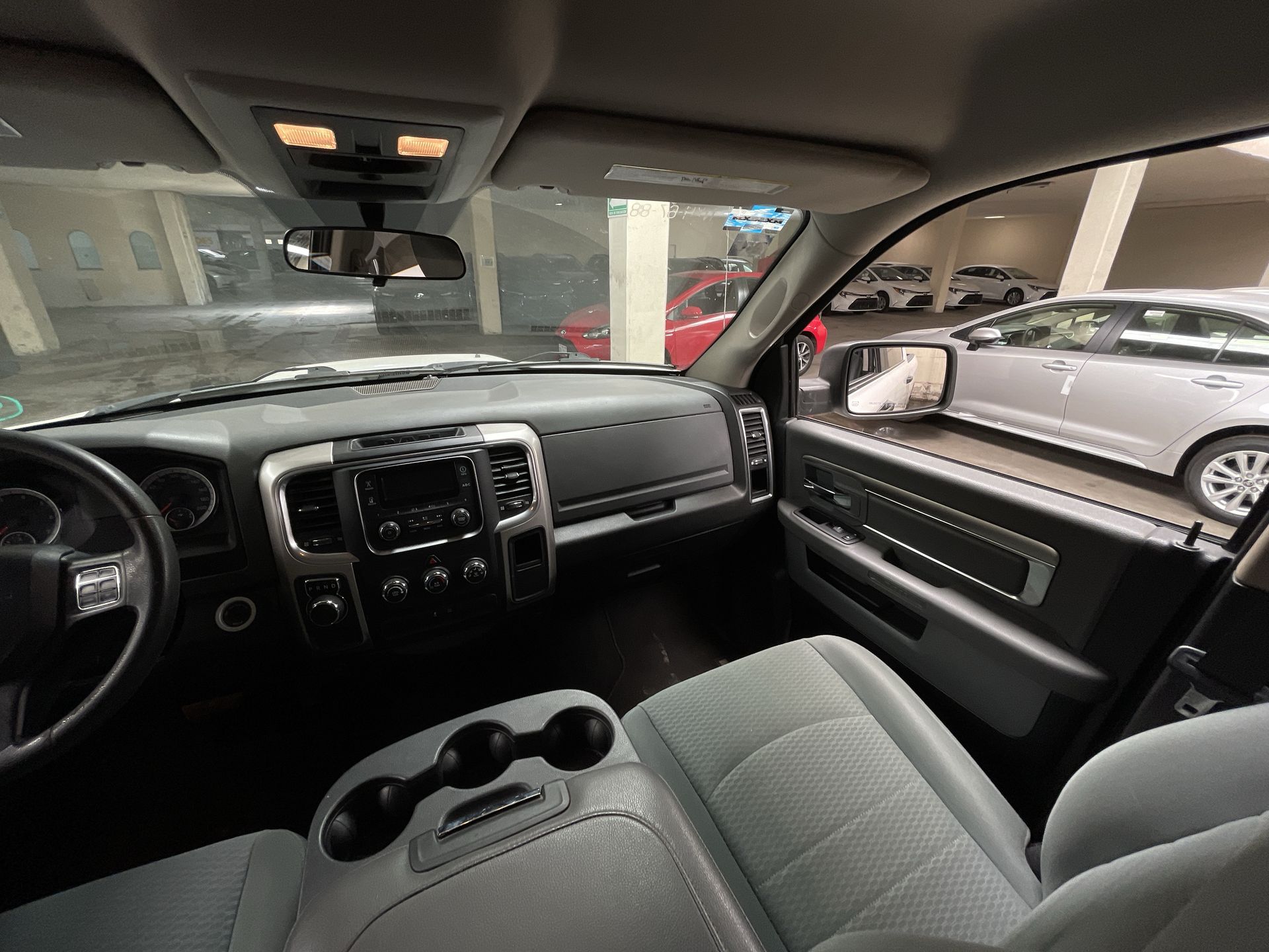 2020 Chrysler 200 CREW CAB SLT TRABAJO 4X2 V6 8AT