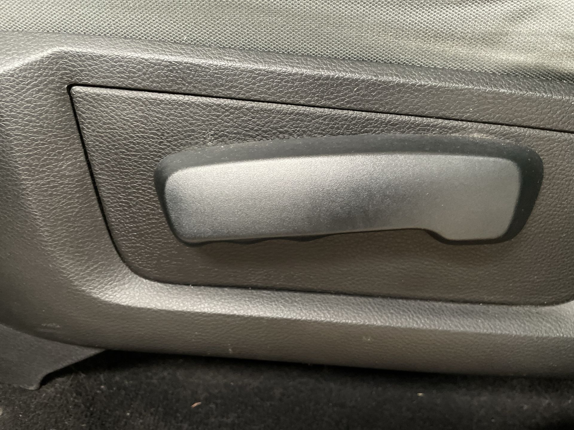 2020 Chrysler 200 CREW CAB SLT TRABAJO 4X2 V6 8AT