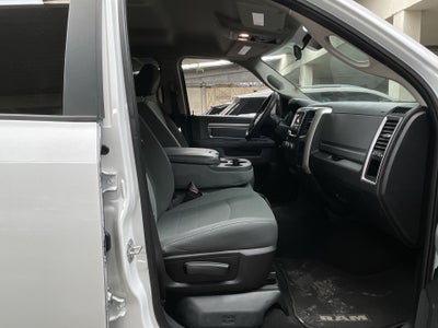 2020 Chrysler 200 CREW CAB SLT TRABAJO 4X2 V6 8AT