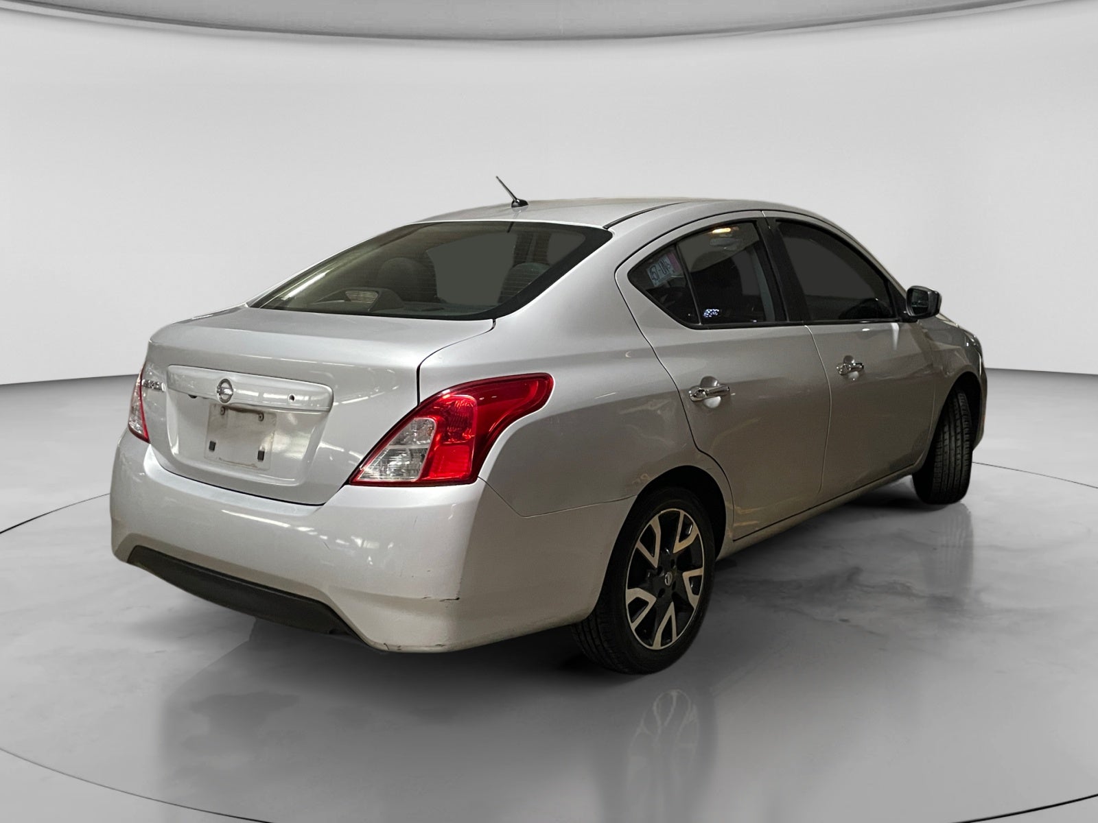 2019 Nissan VERSA ADVANCE AT AC