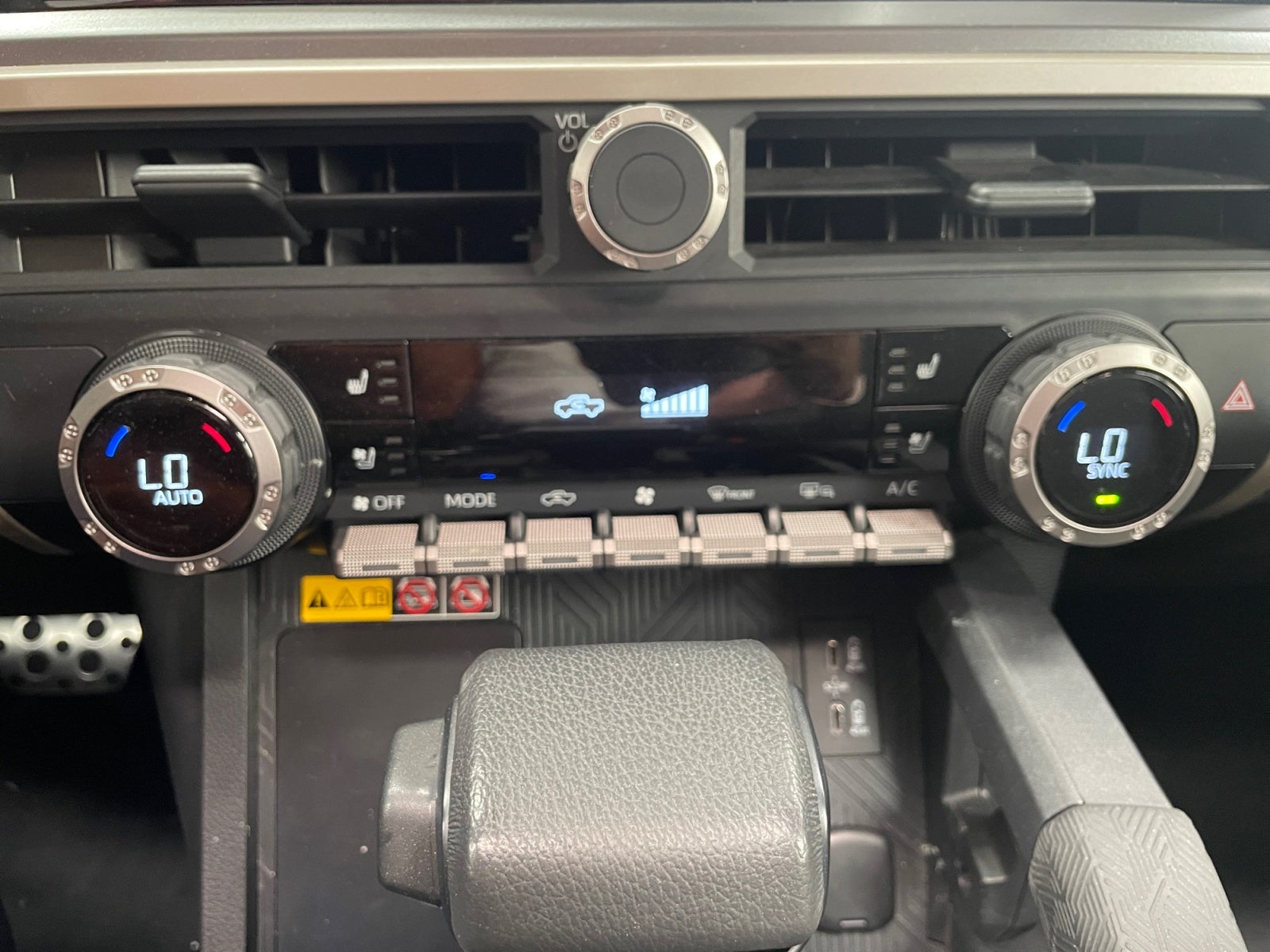2025 Toyota TACOMA TRD SPORT 4X4 HEV