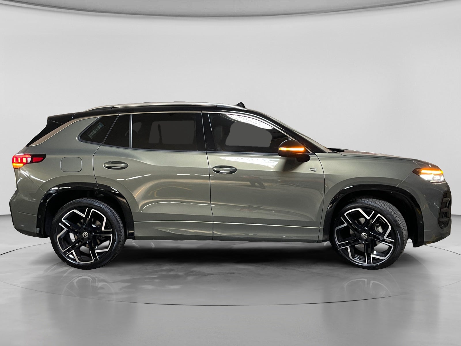 2026 Volkswagen TIGUAN R-LINE 1.4