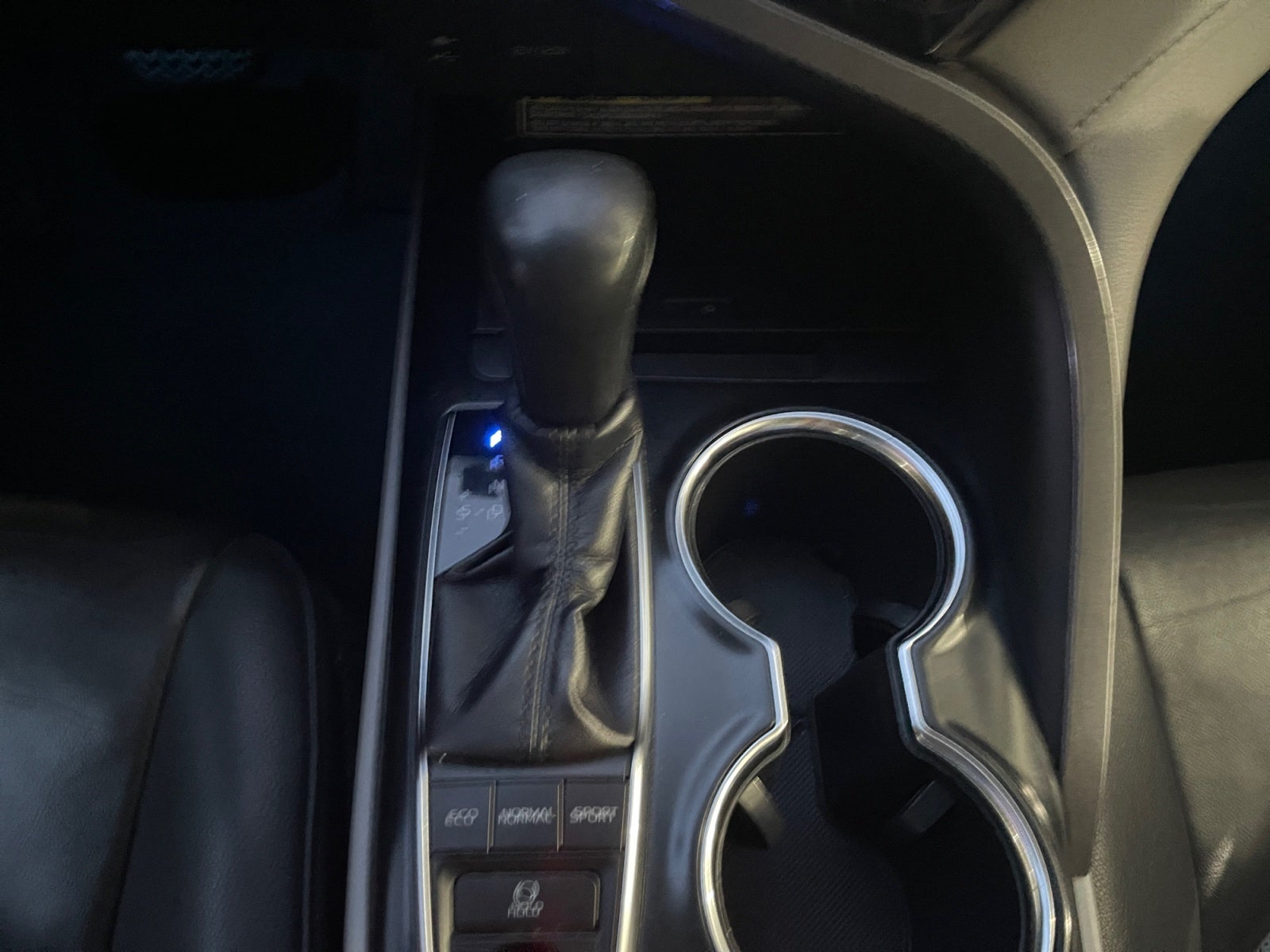 2019 Toyota CAMRY XLE