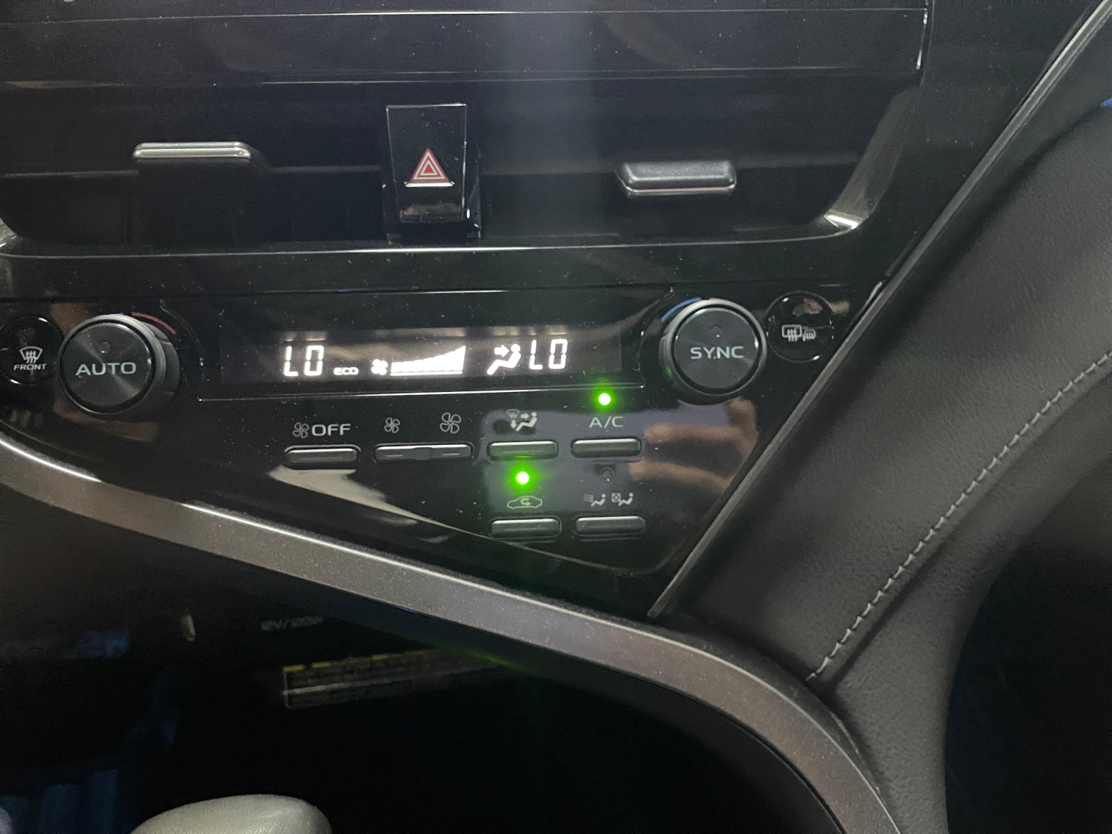 2021 Toyota CAMRY XLE HV