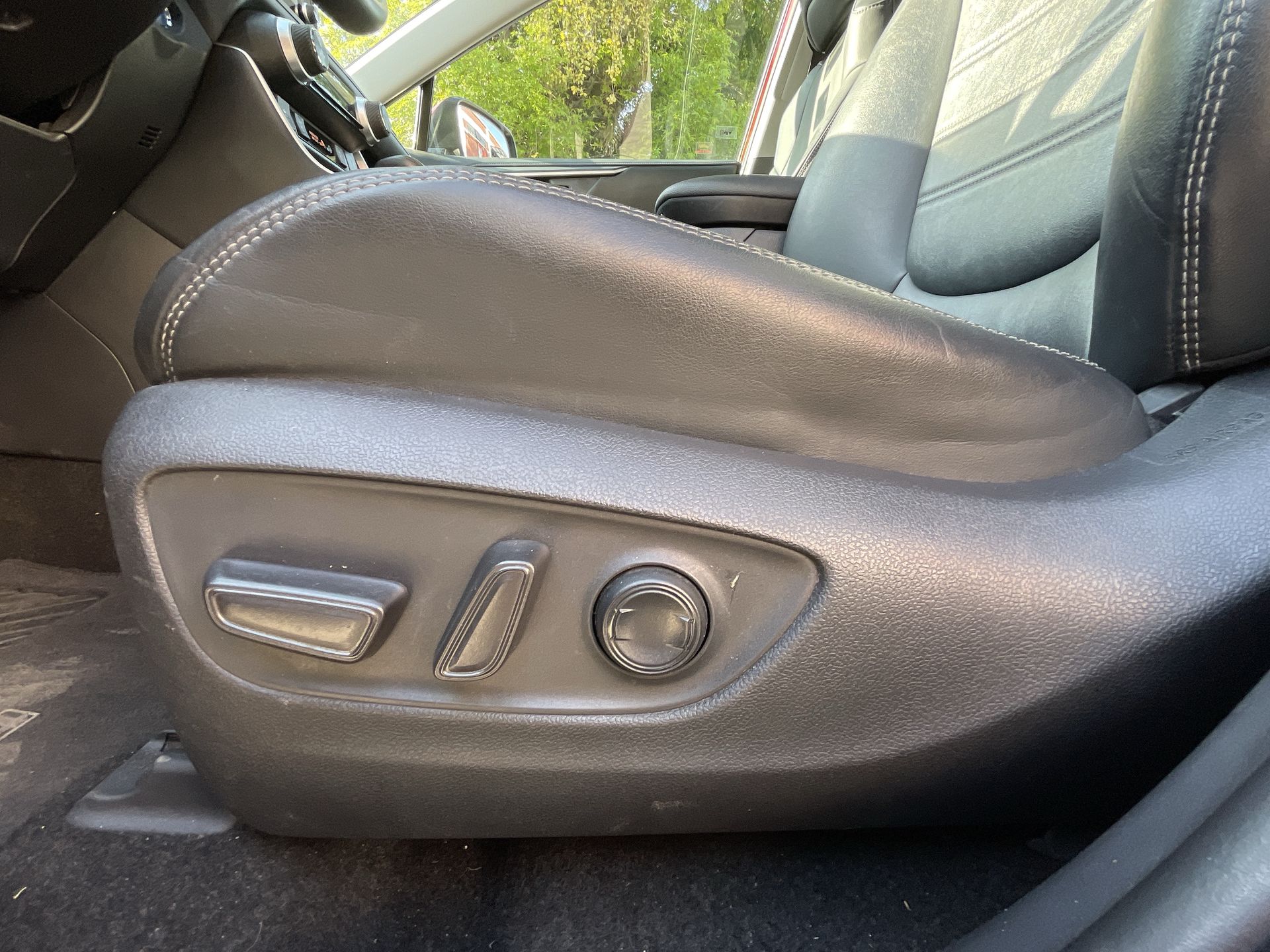 2021 Toyota RAV4 LIMITED HV