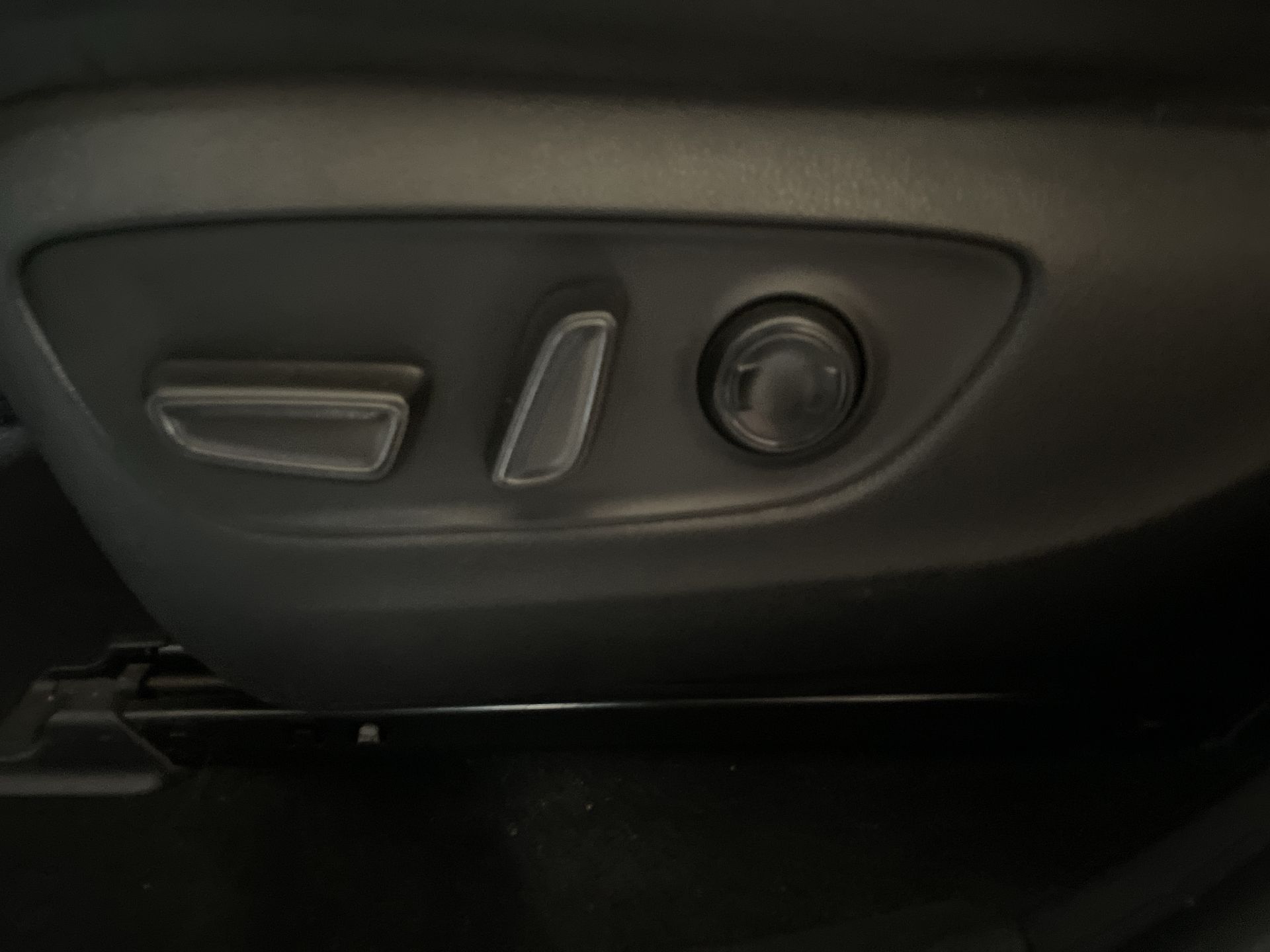 2023 Toyota RAV4 LIMITED HV