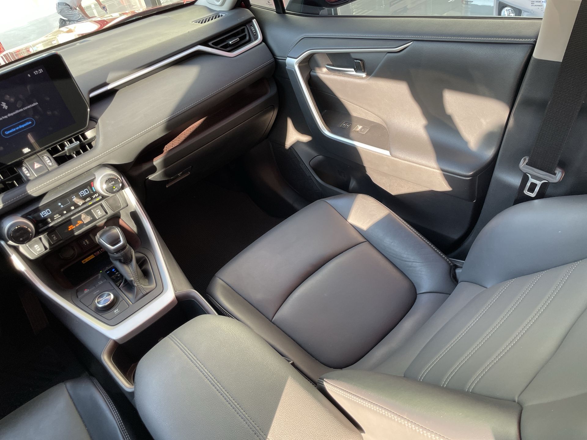 2024 Toyota RAV4 LIMITED HV