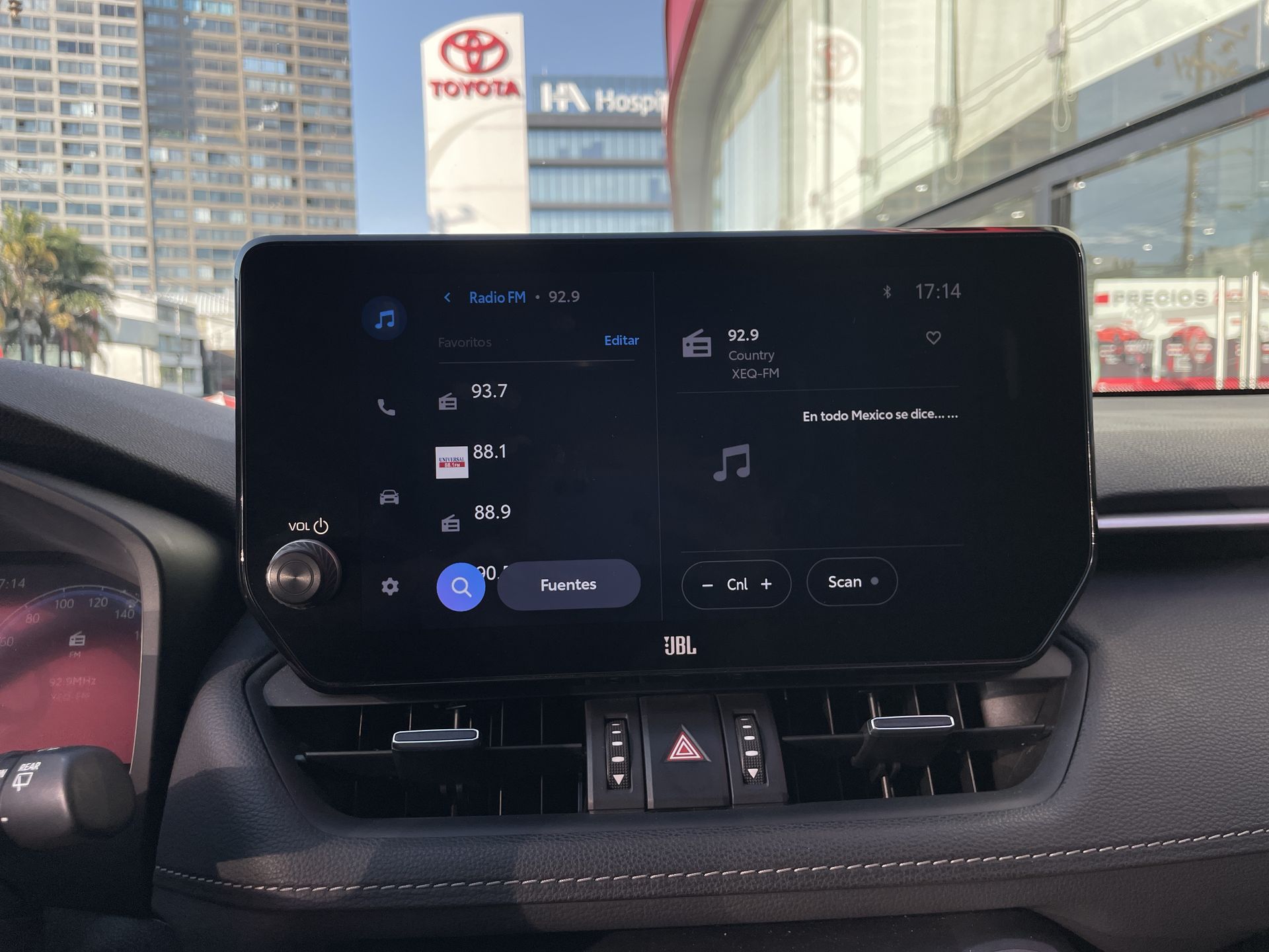 2024 Toyota RAV4 LIMITED HV