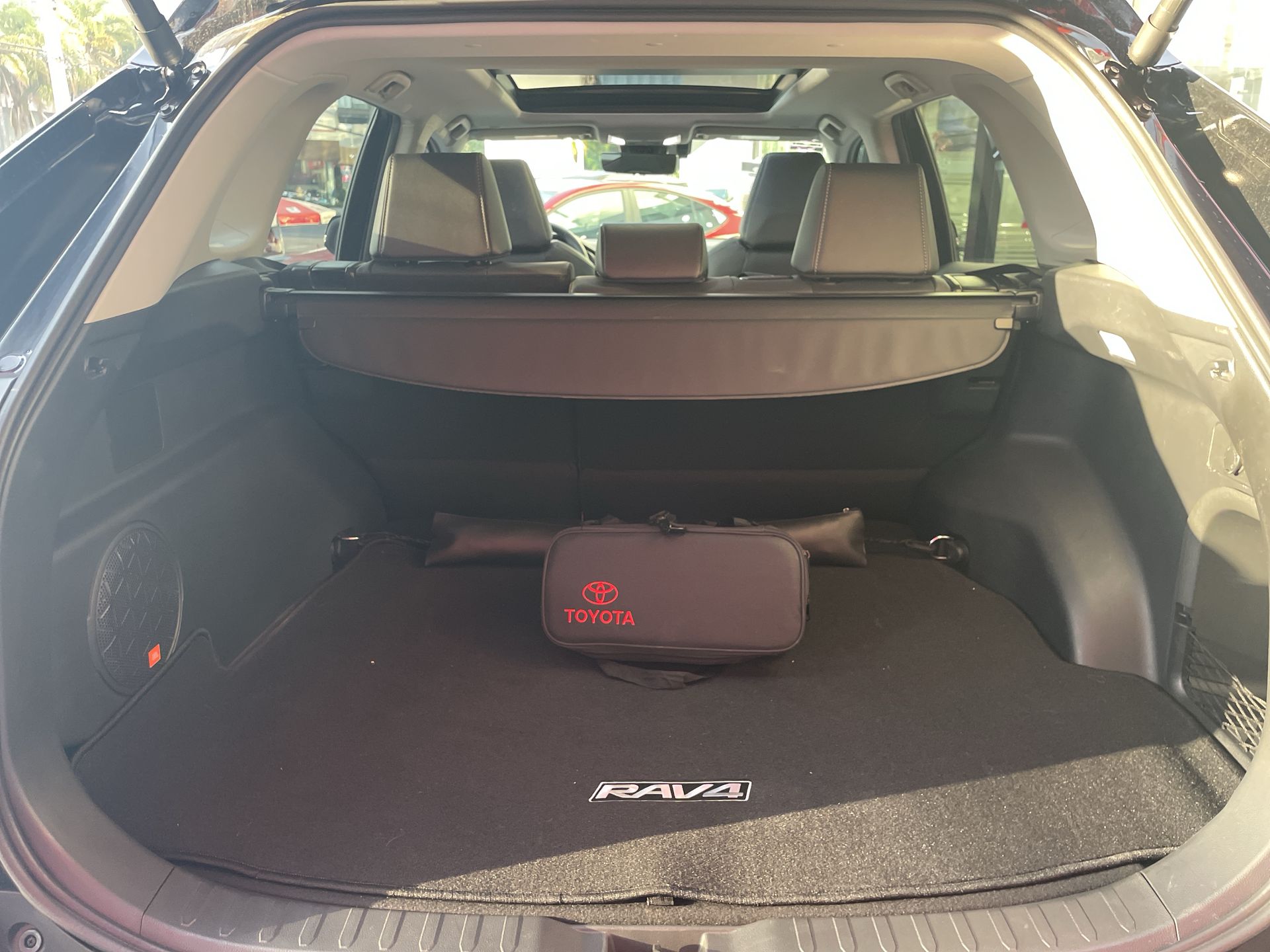 2024 Toyota RAV4 LIMITED HV