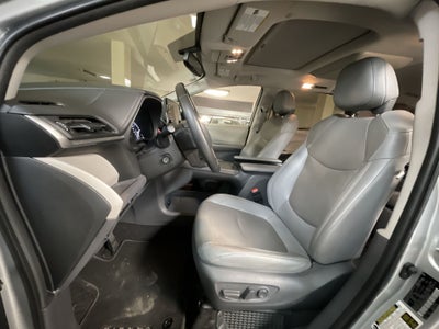 2021 Toyota SIENNA LIMITED
