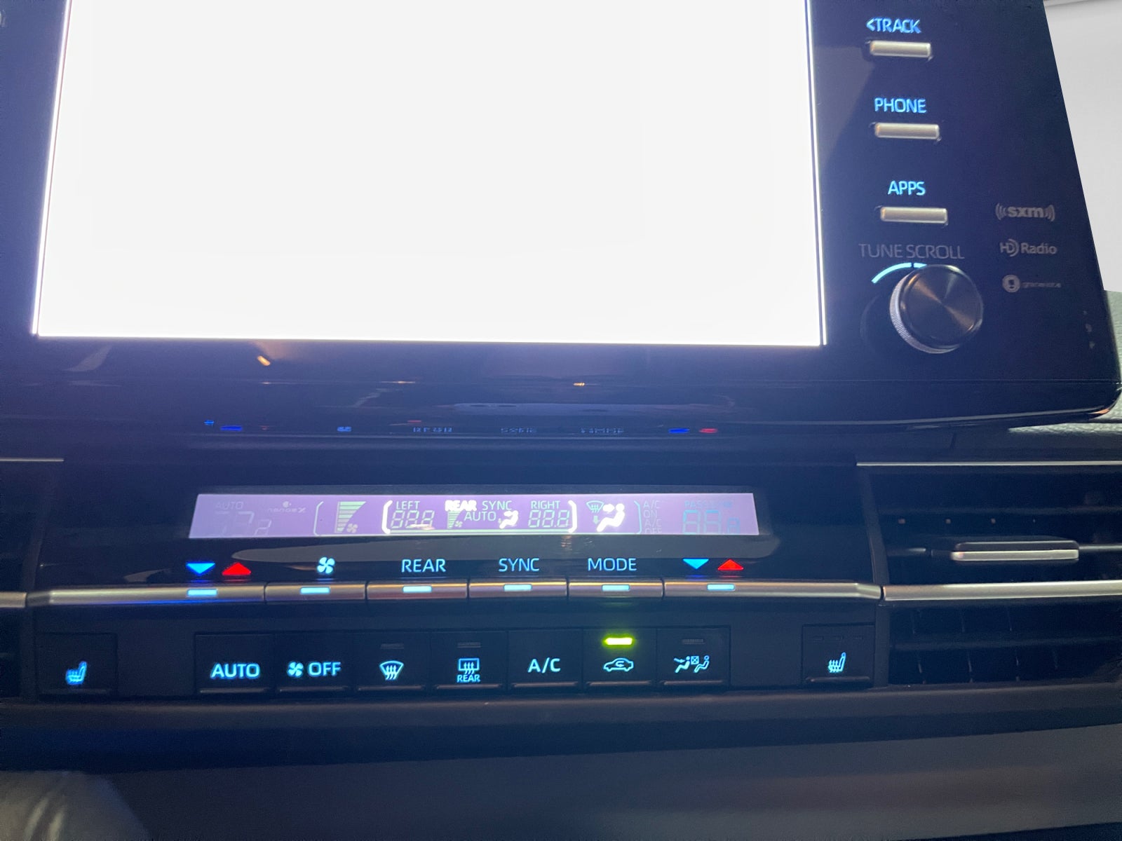 2023 Toyota SIENNA XLE PIEL