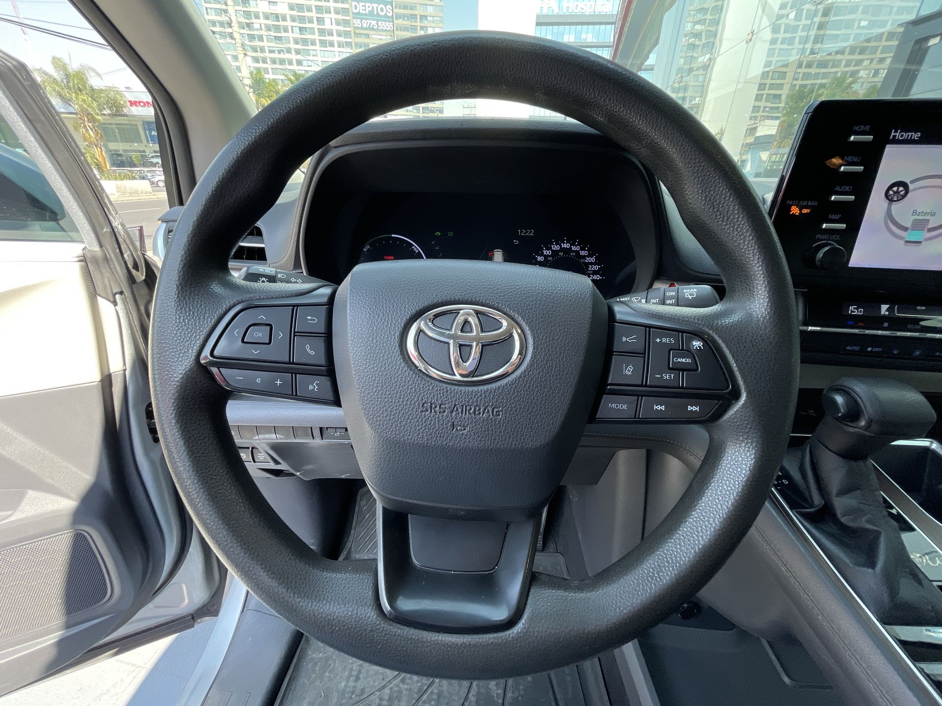 2022 Toyota SIENNA LE