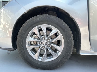 2022 Toyota SIENNA LE