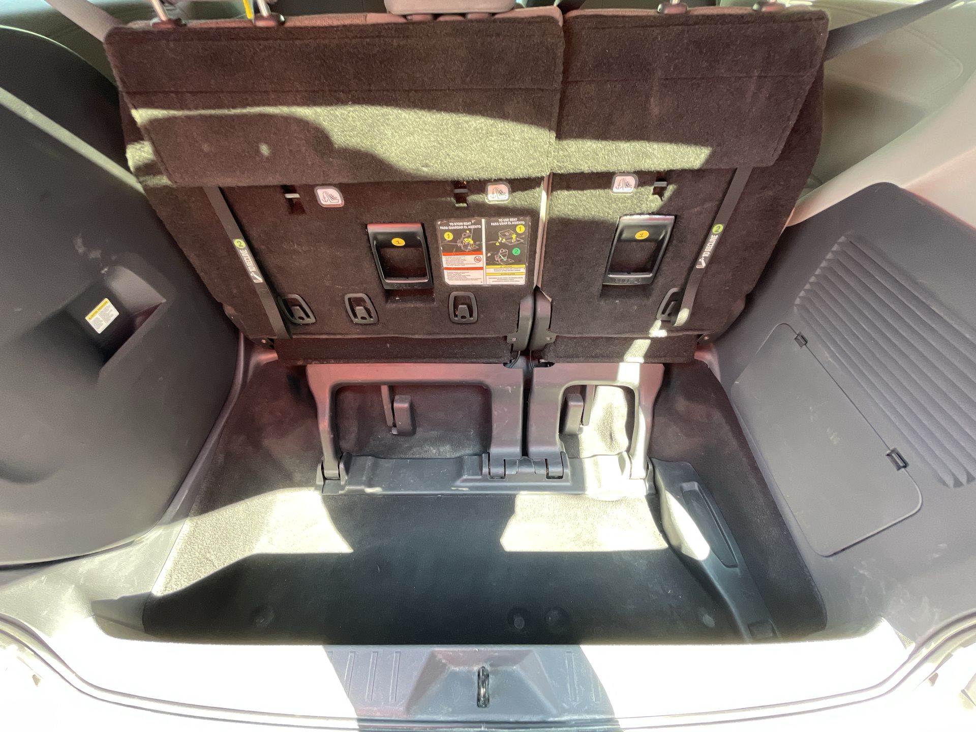 2022 Toyota SIENNA LE