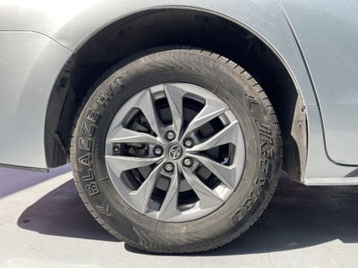 2022 Toyota SIENNA LE