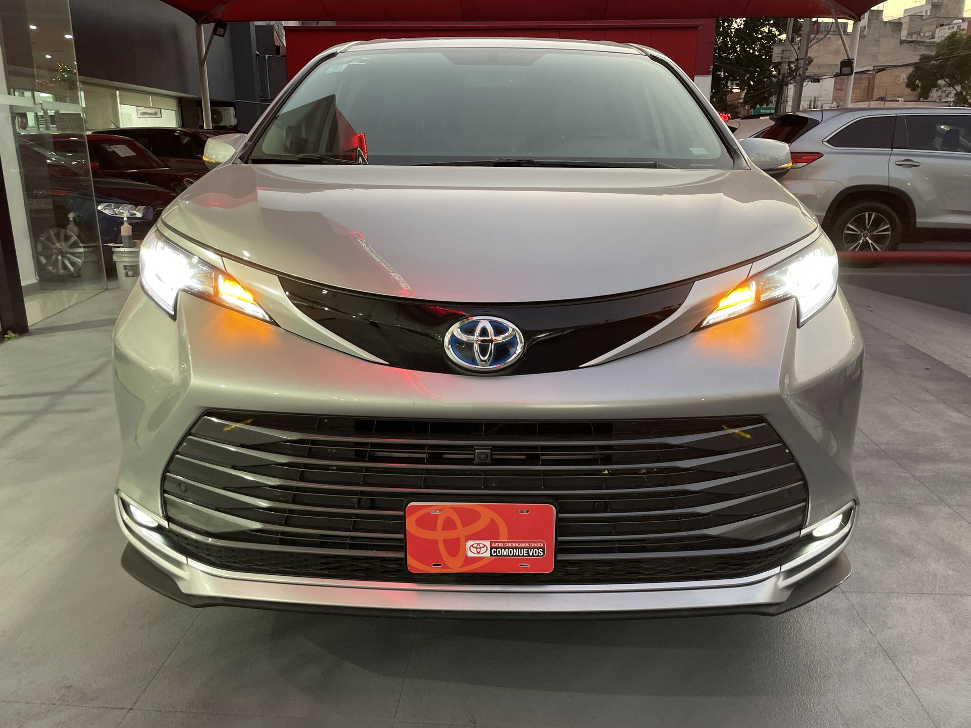 2021 Toyota SIENNA LIMITED