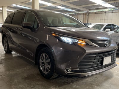 2021 Toyota SIENNA XLE PIEL
