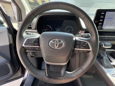 2022 Toyota SIENNA XLE PIEL