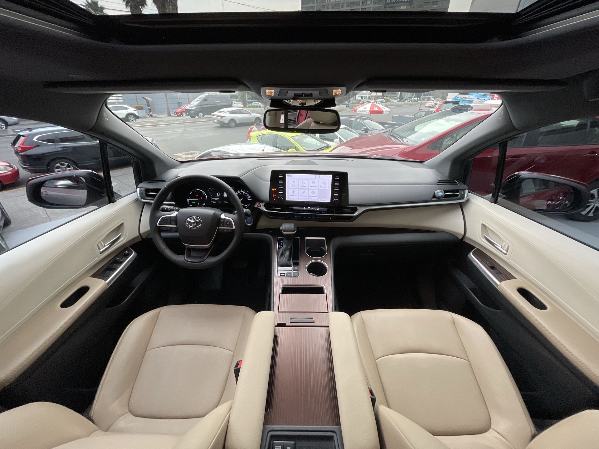 2023 Toyota SIENNA XLE PIEL