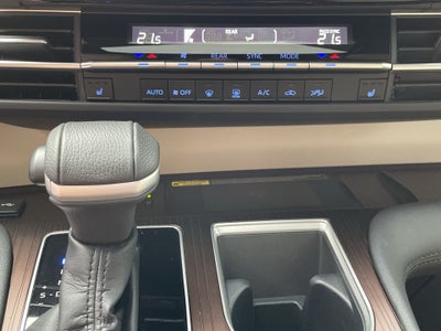 2023 Toyota SIENNA XLE PIEL