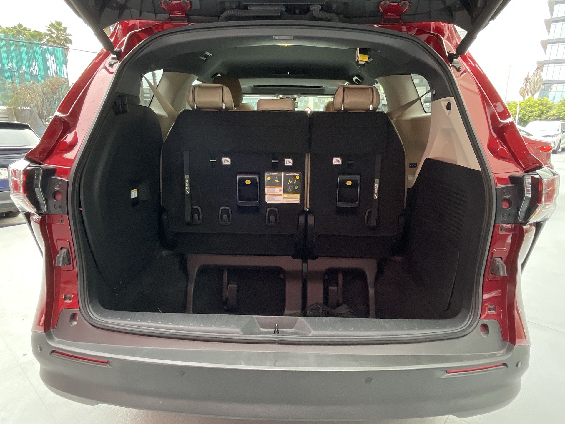 2023 Toyota SIENNA XLE PIEL