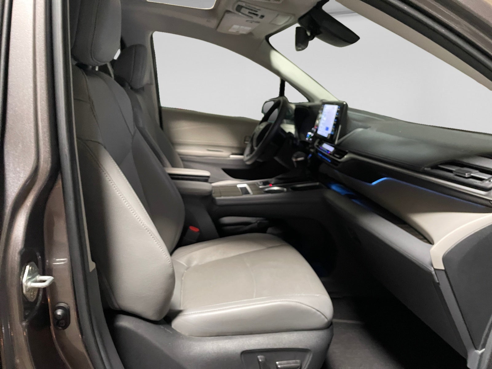 2023 Toyota SIENNA LIMITED