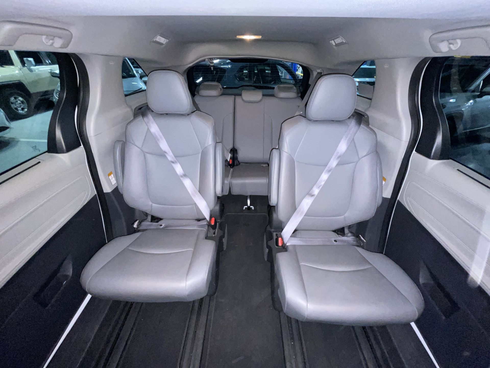 2022 Toyota SIENNA XLE PIEL