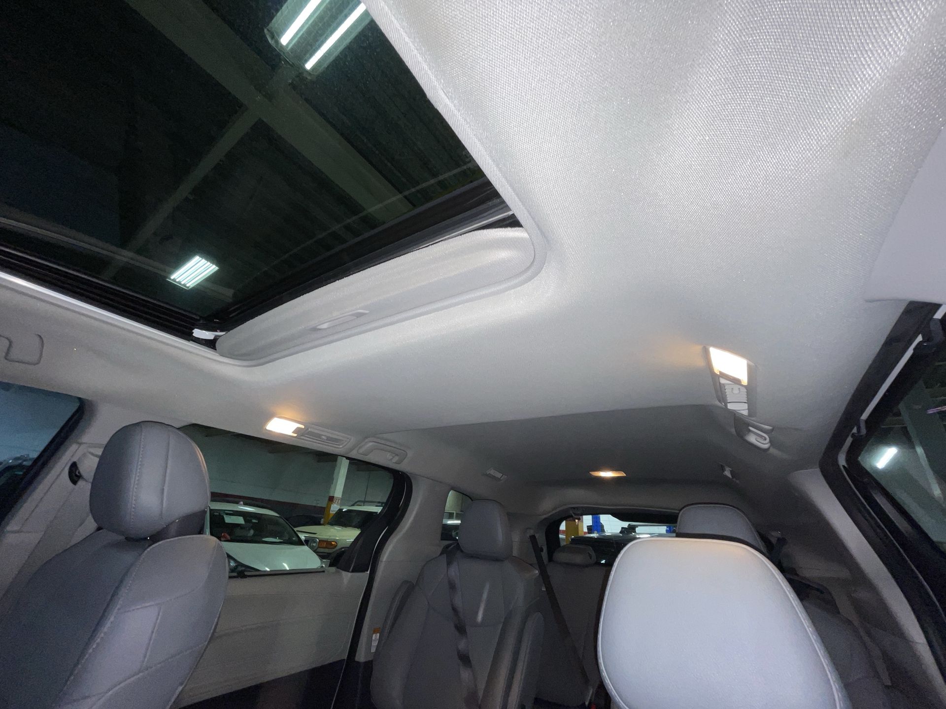 2022 Toyota SIENNA XLE PIEL