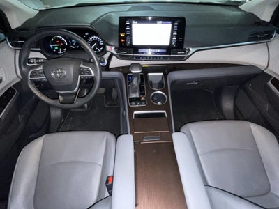 2022 Toyota SIENNA XLE PIEL