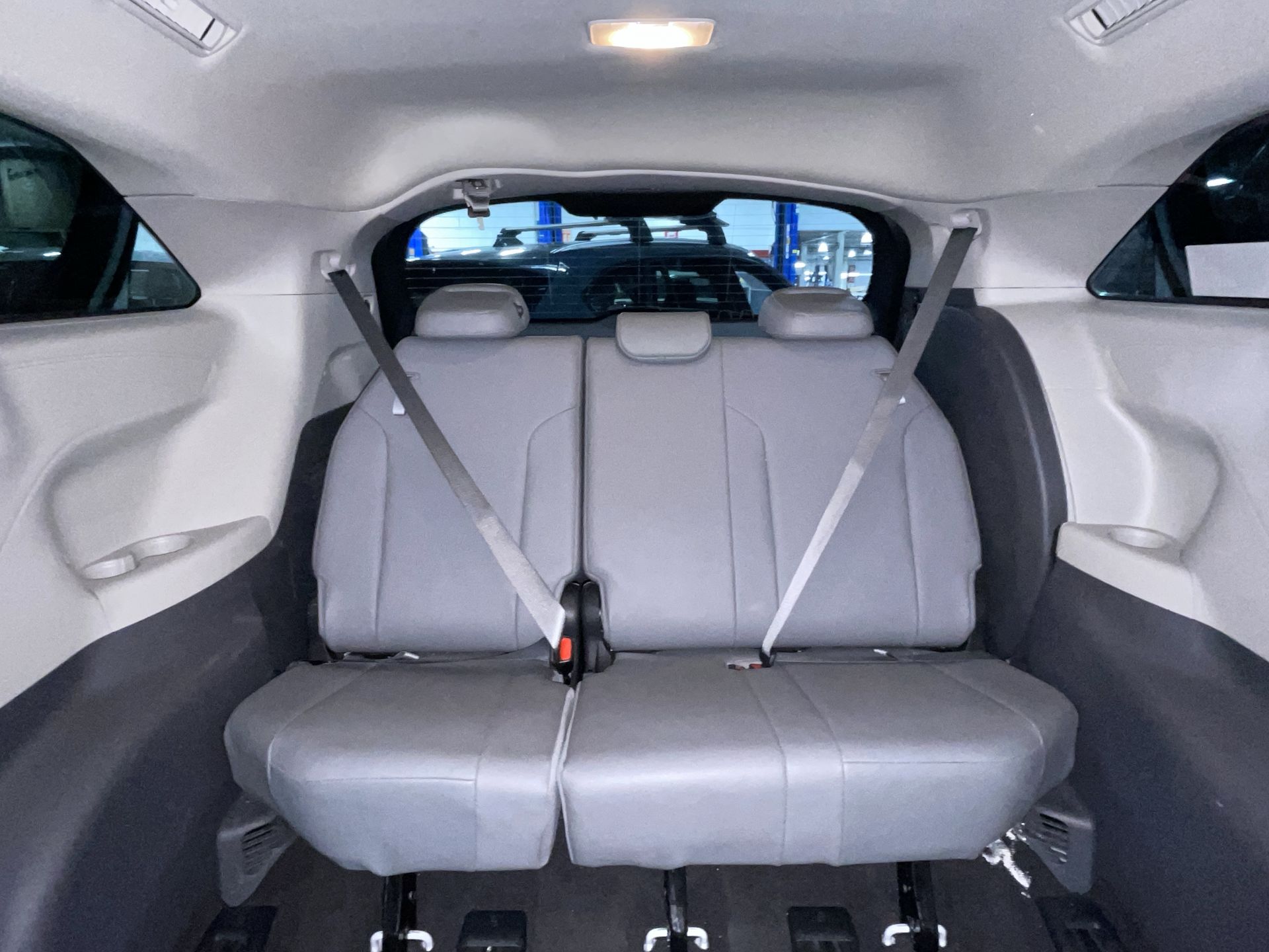 2022 Toyota SIENNA XLE PIEL