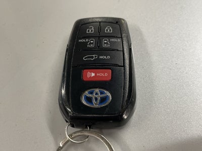 2022 Toyota SIENNA XLE PIEL