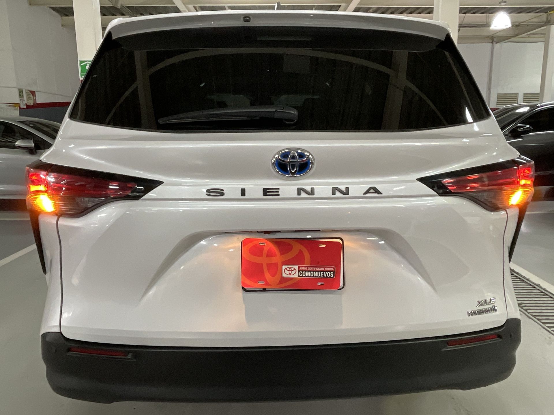 2022 Toyota SIENNA XLE PIEL