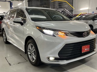 2022 Toyota SIENNA XLE PIEL