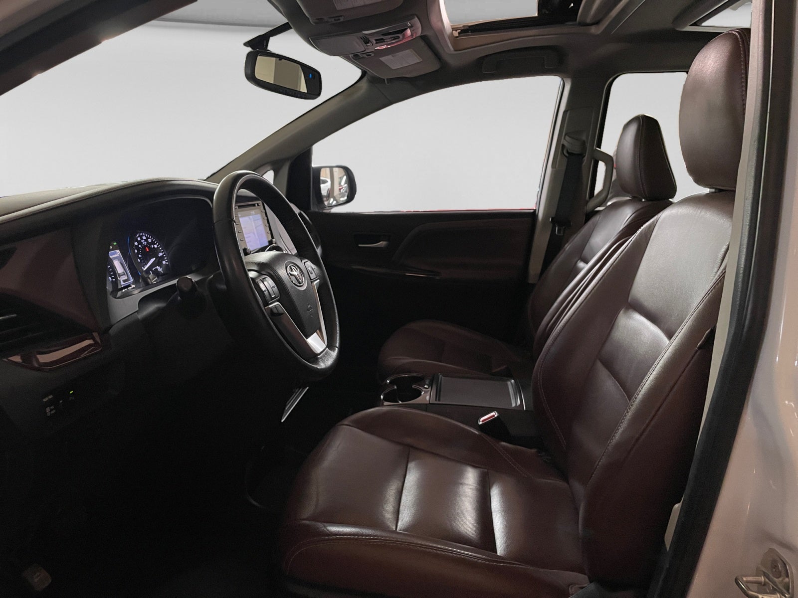 2018 Toyota SIENNA LIMITED
