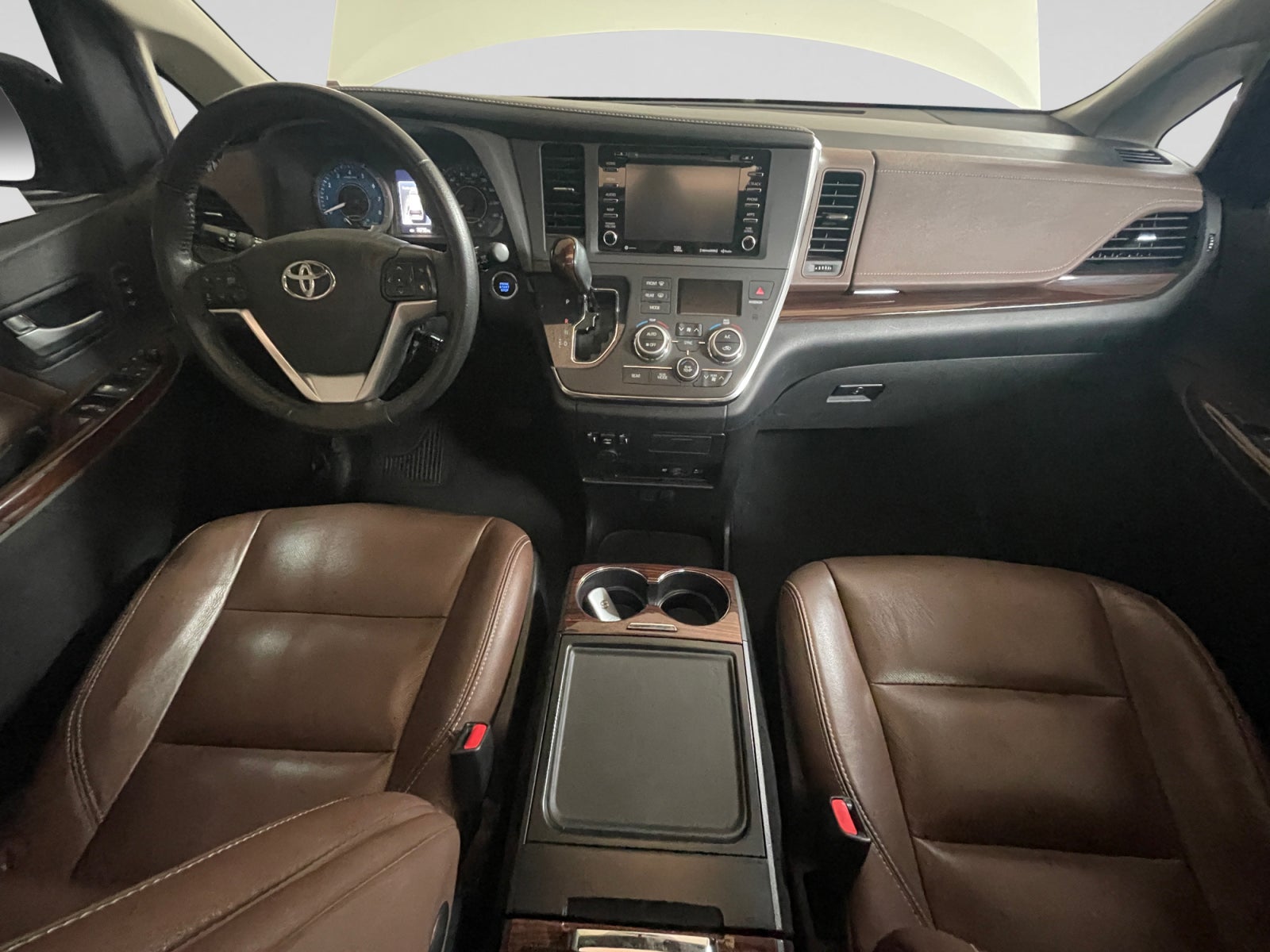 2018 Toyota SIENNA LIMITED