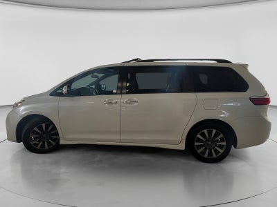 2018 Toyota SIENNA LIMITED