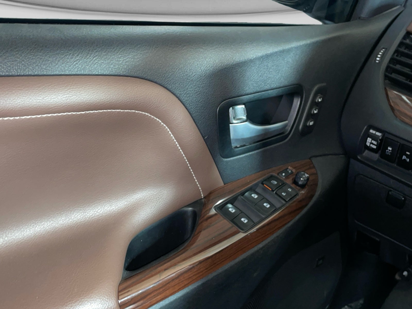 2018 Toyota SIENNA LIMITED