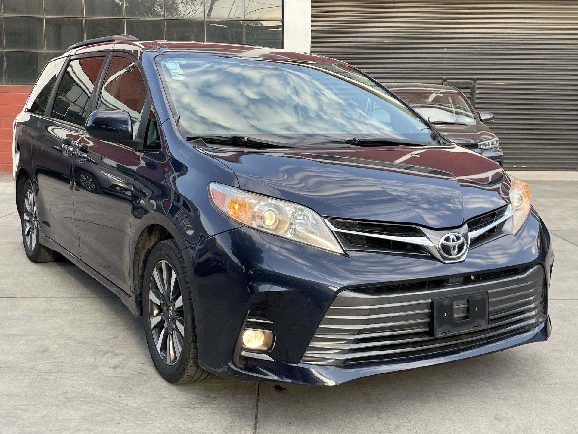 2019 Toyota SIENNA XLE PIEL