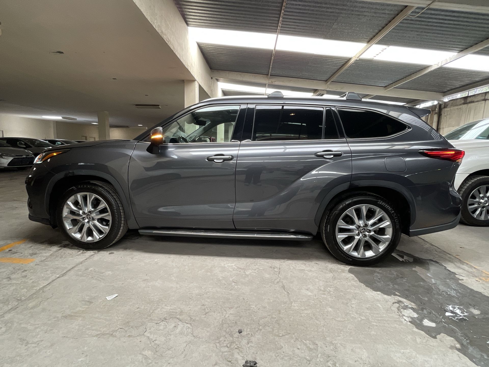 2021 Toyota HIGHLANDER LIMITED PR