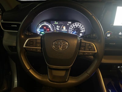 2023 Toyota HIGHLANDER LE