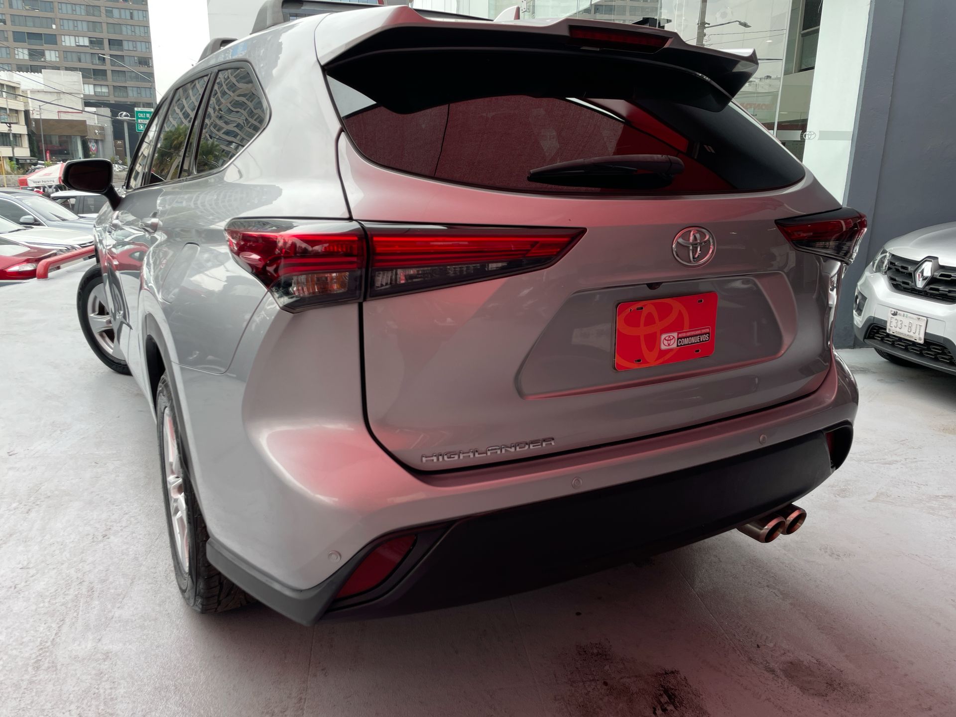 2021 Toyota HIGHLANDER LE
