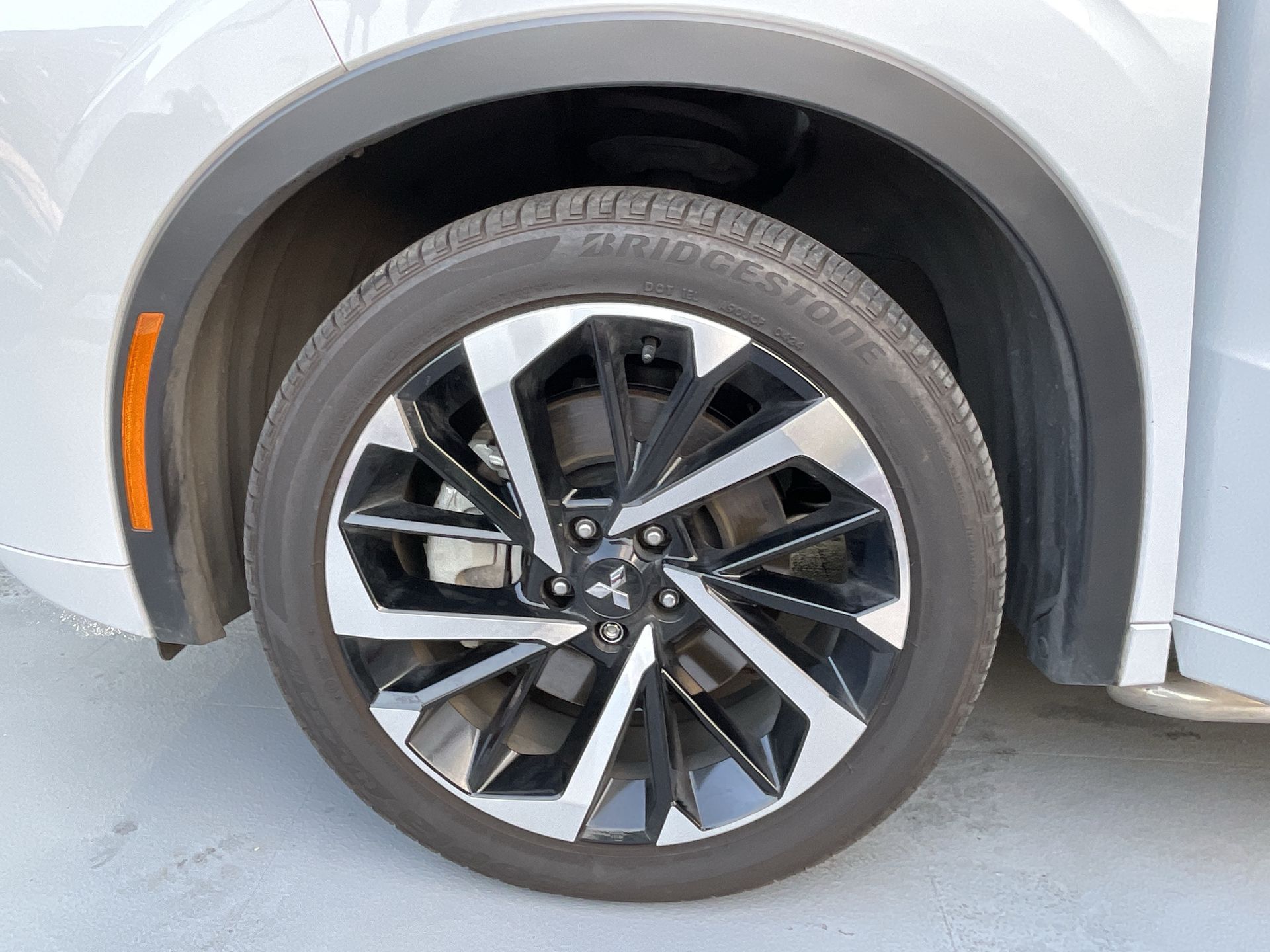 2024 Mitsubishi OUTLANDER DIAMOND