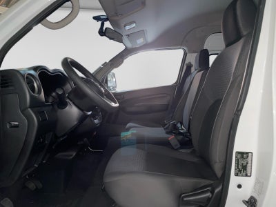 2025 Nissan URVAN PANEL VENTANAS AMPLIA 25
