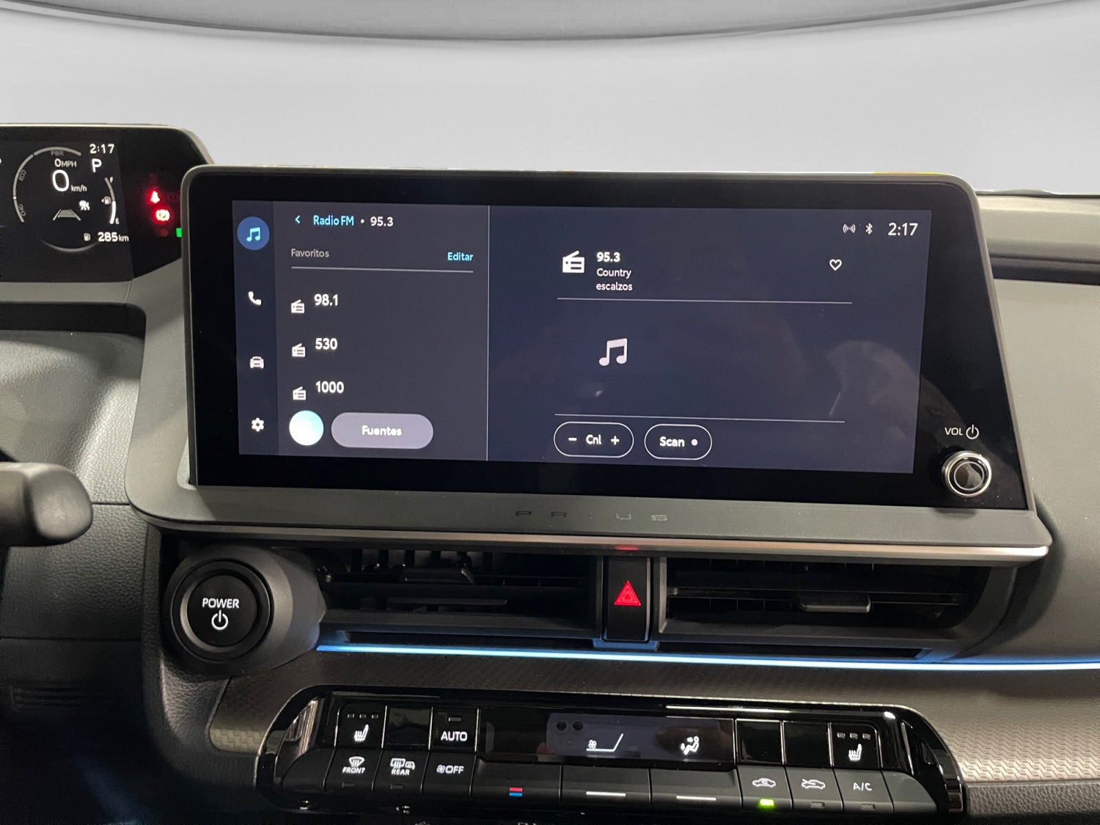 2023 Toyota PRIUS BASE PREMIUM