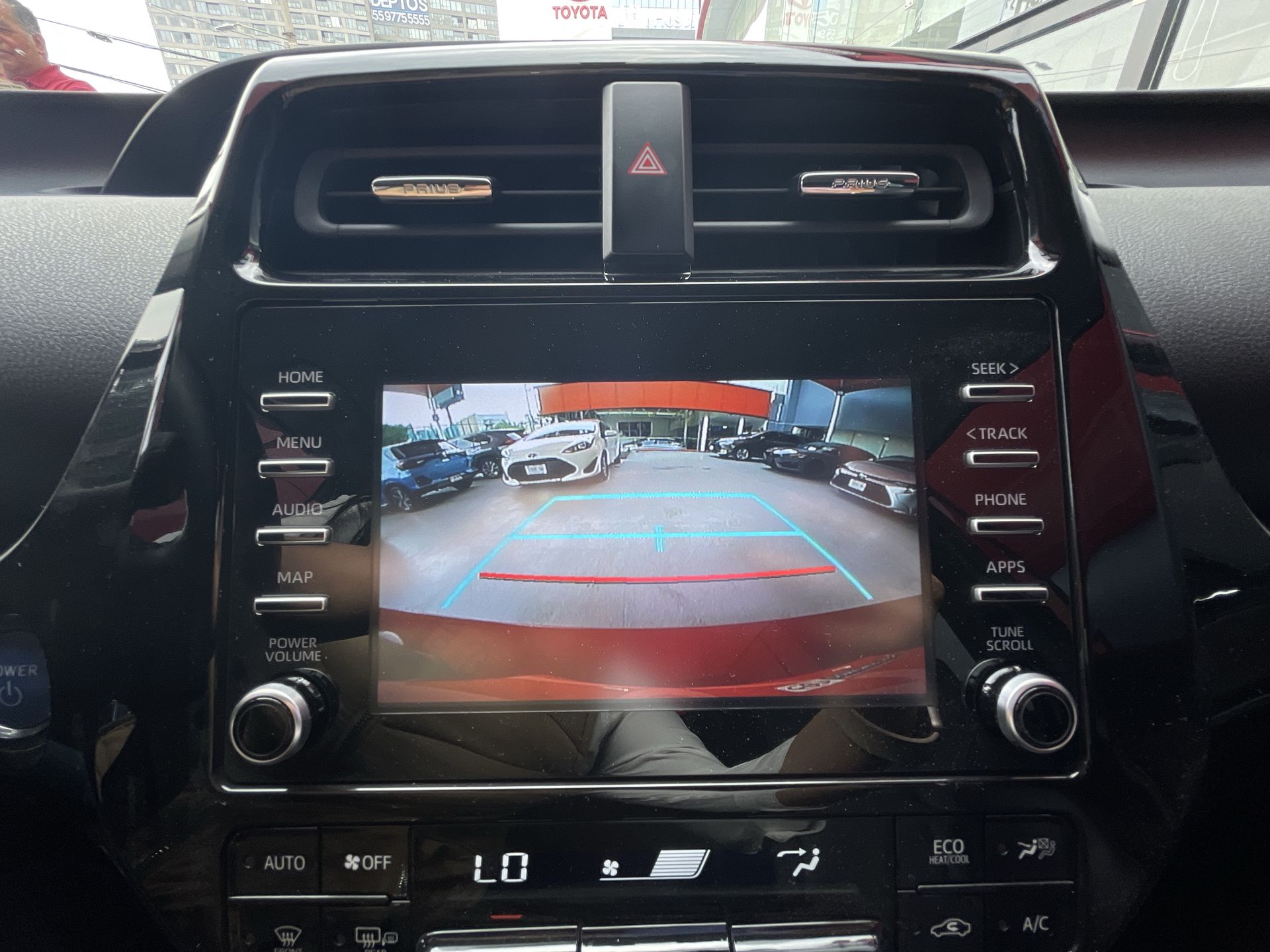 2022 Toyota PRIUS BASE PREMIUM