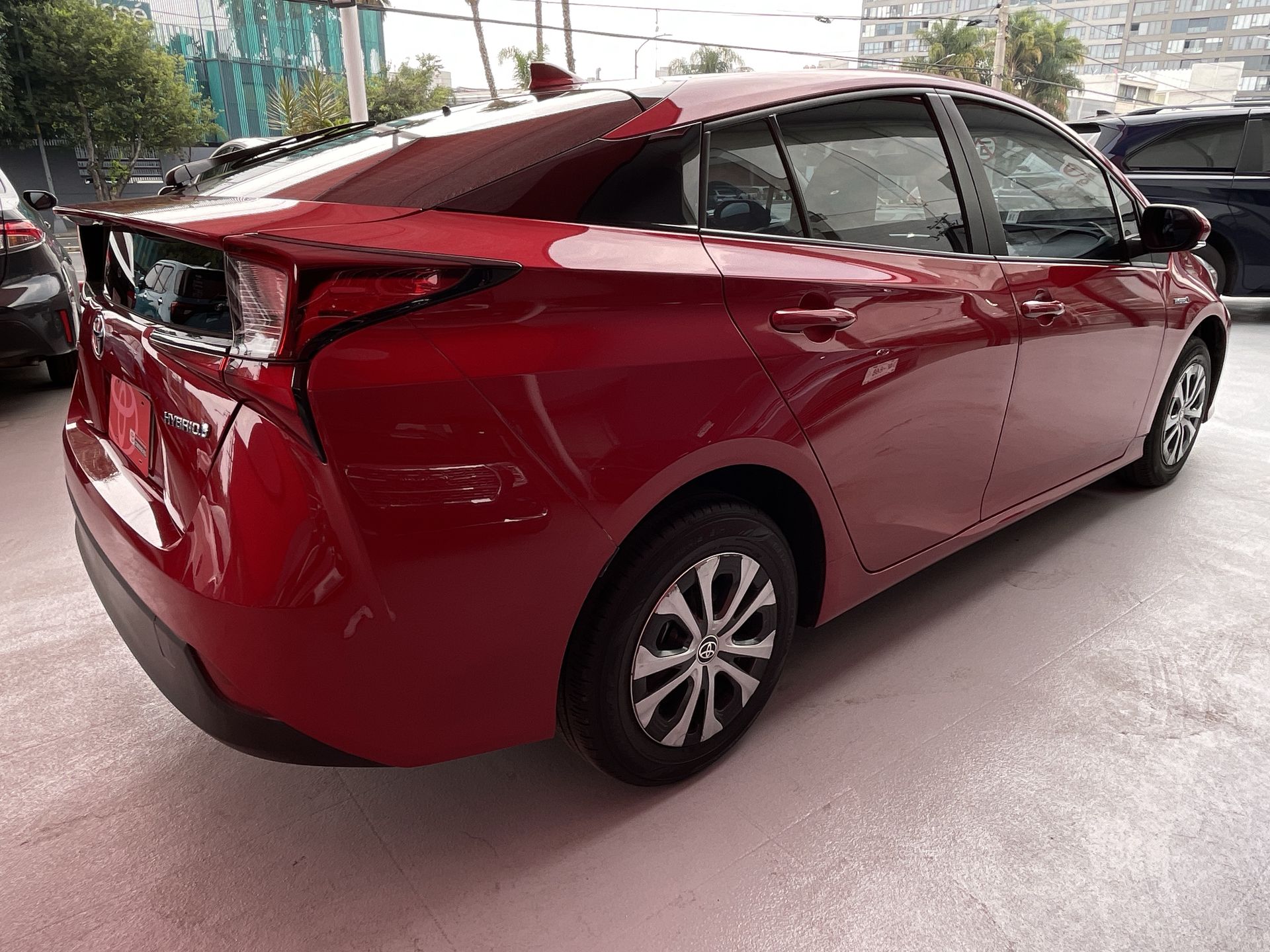 2022 Toyota PRIUS BASE PREMIUM