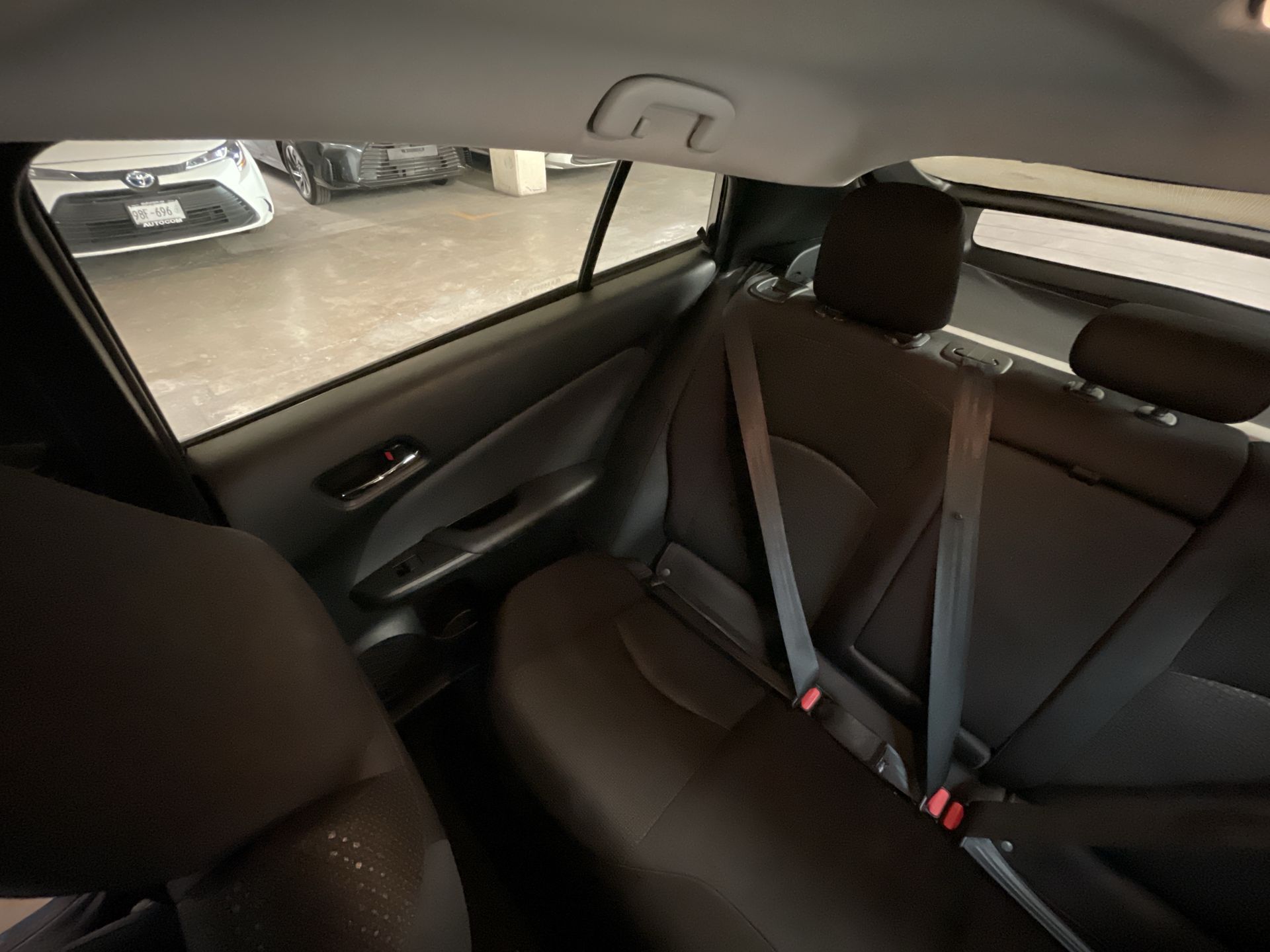 2022 Toyota PRIUS BASE