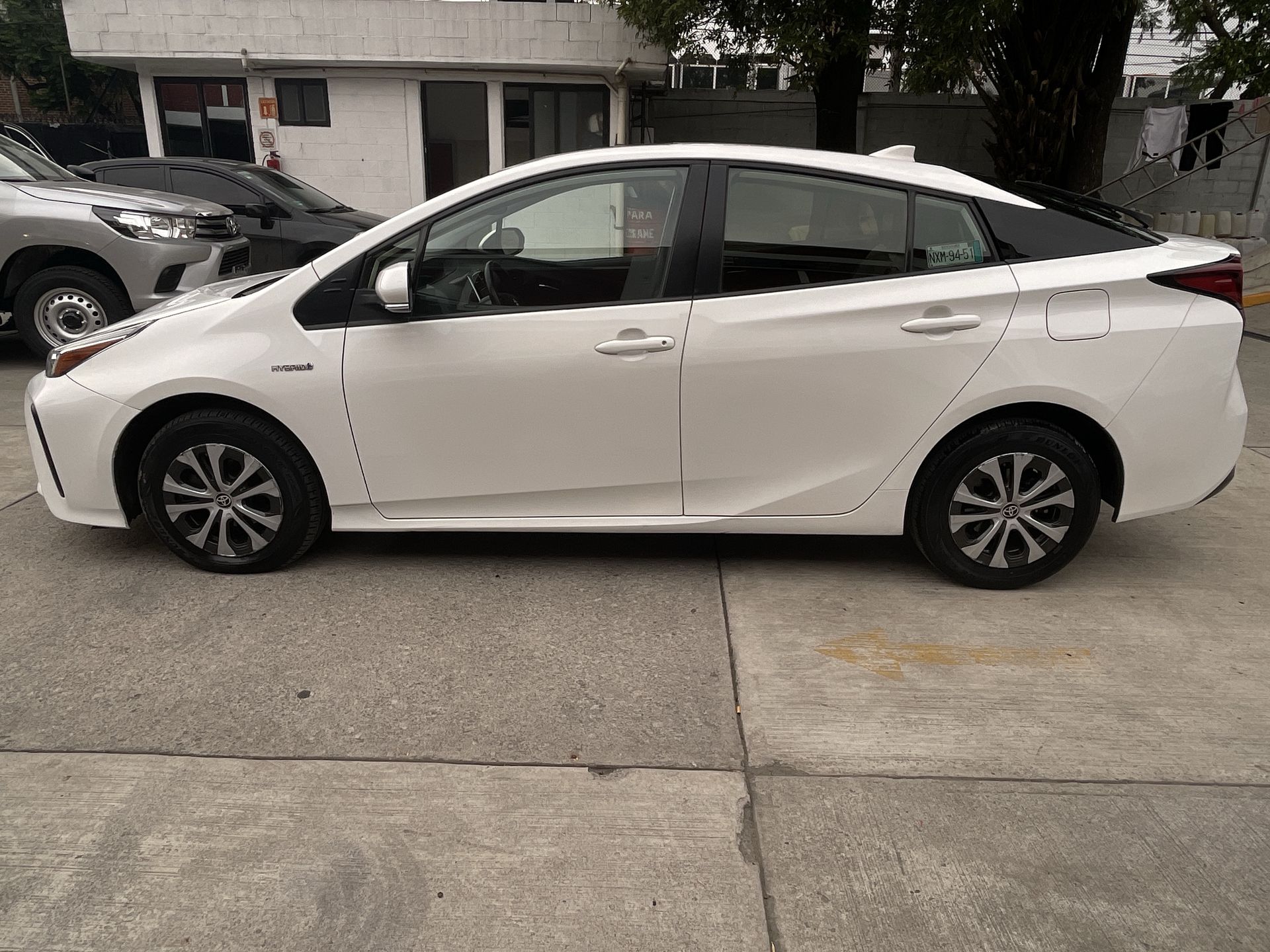 2021 Toyota PRIUS PREMIUM